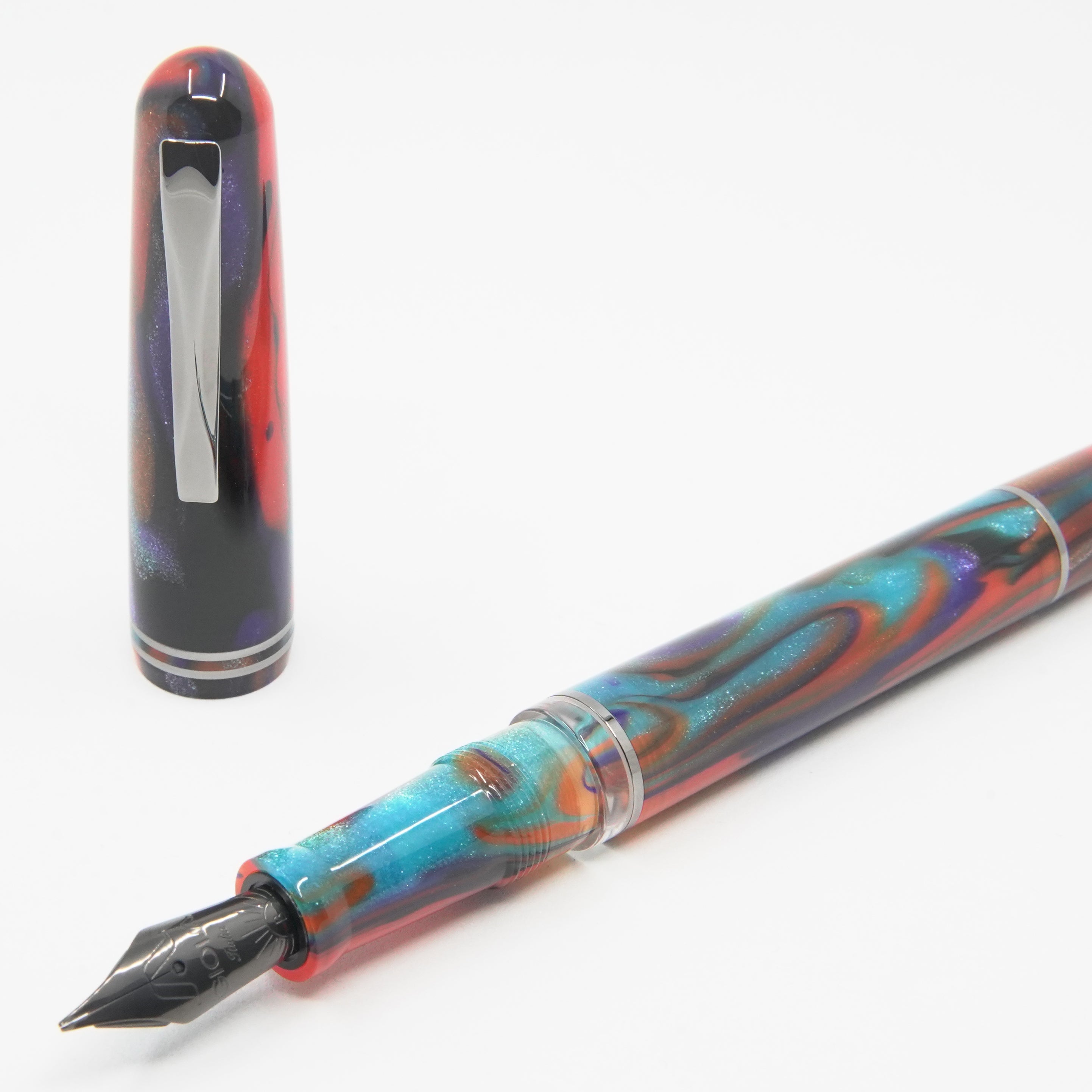 Gioia | Metis Fountain Pen | Iride Black | Medium Nib Gioia