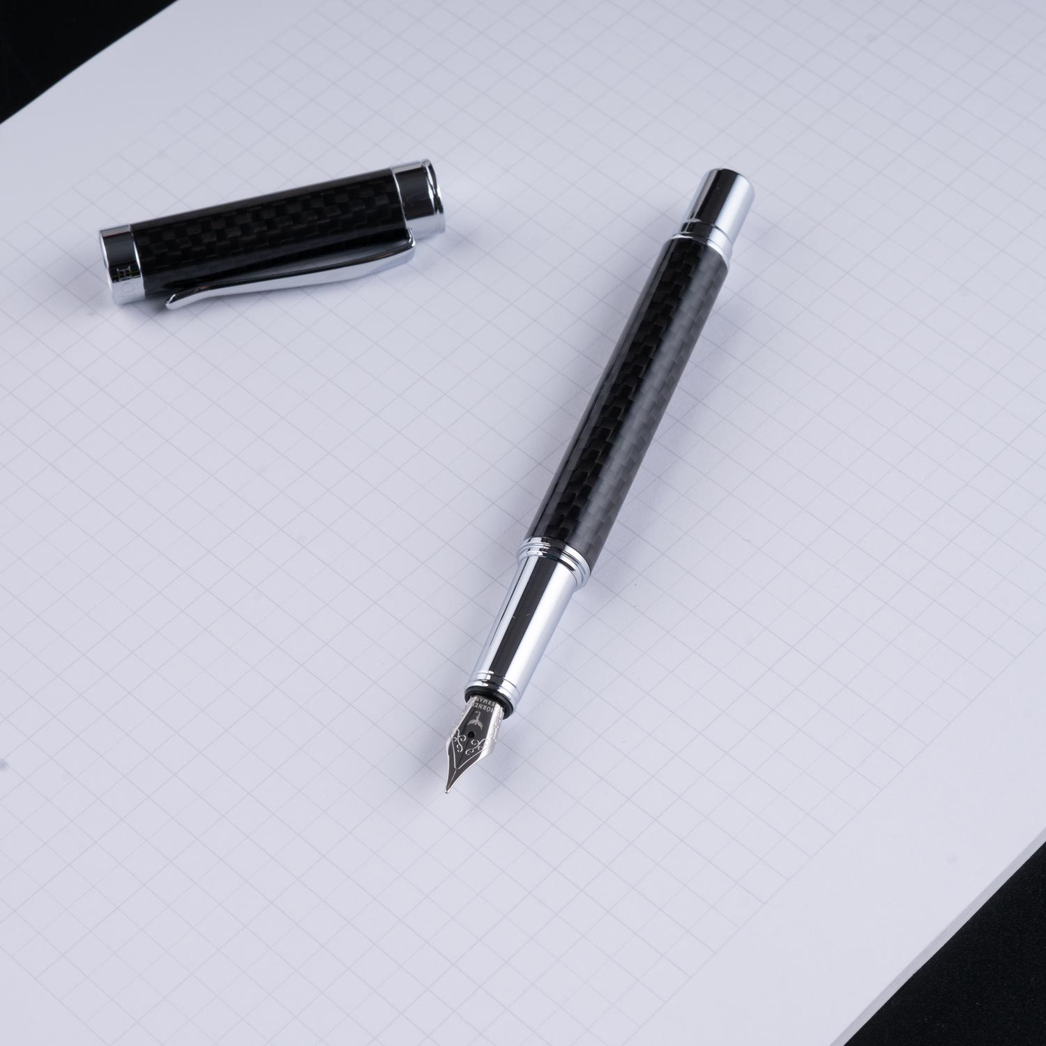 Horner | One | Fountain Pen | Carbon Horner