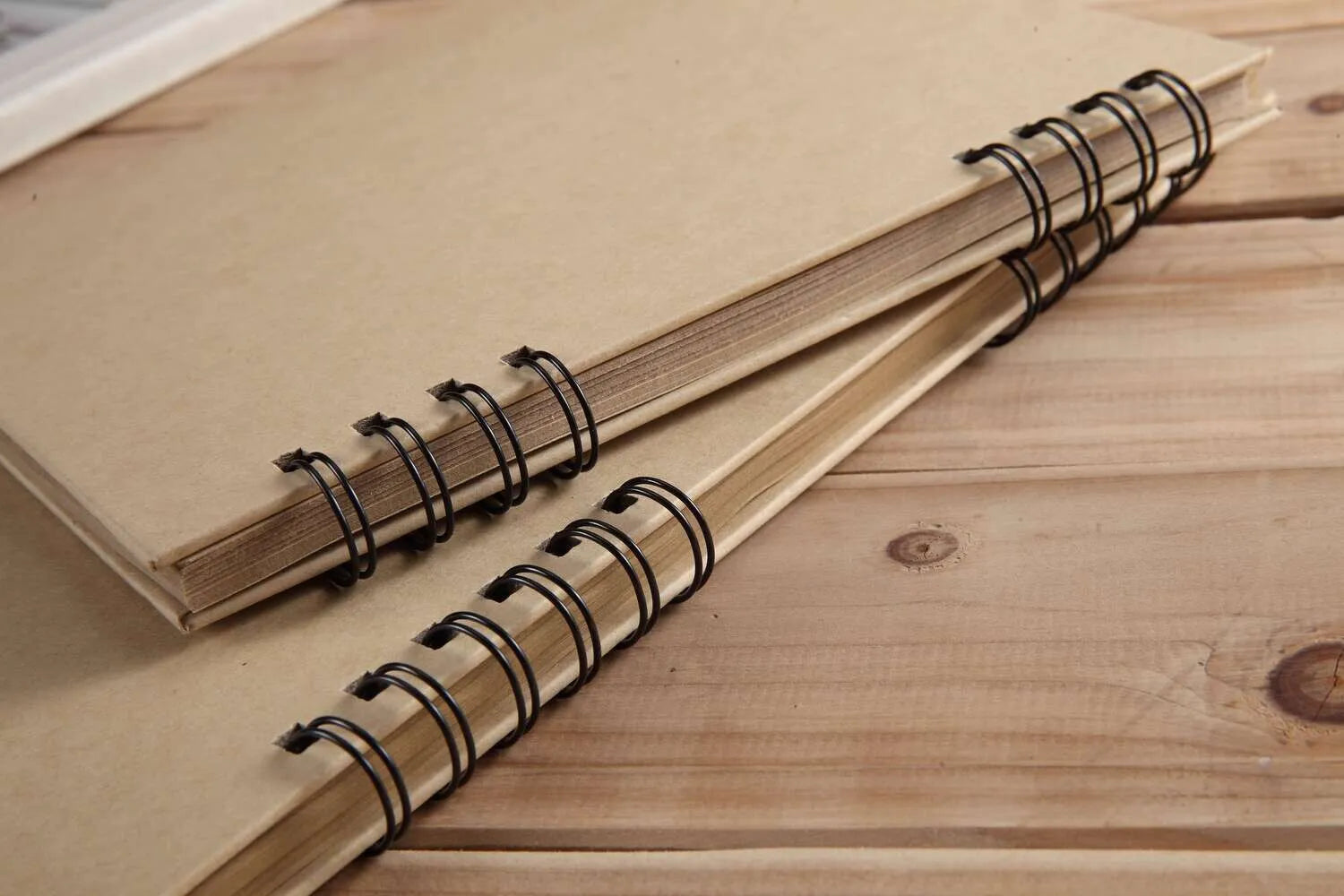 Artrack Toned Paper Kraft Sketchbook Wiro Bound 120 GSM