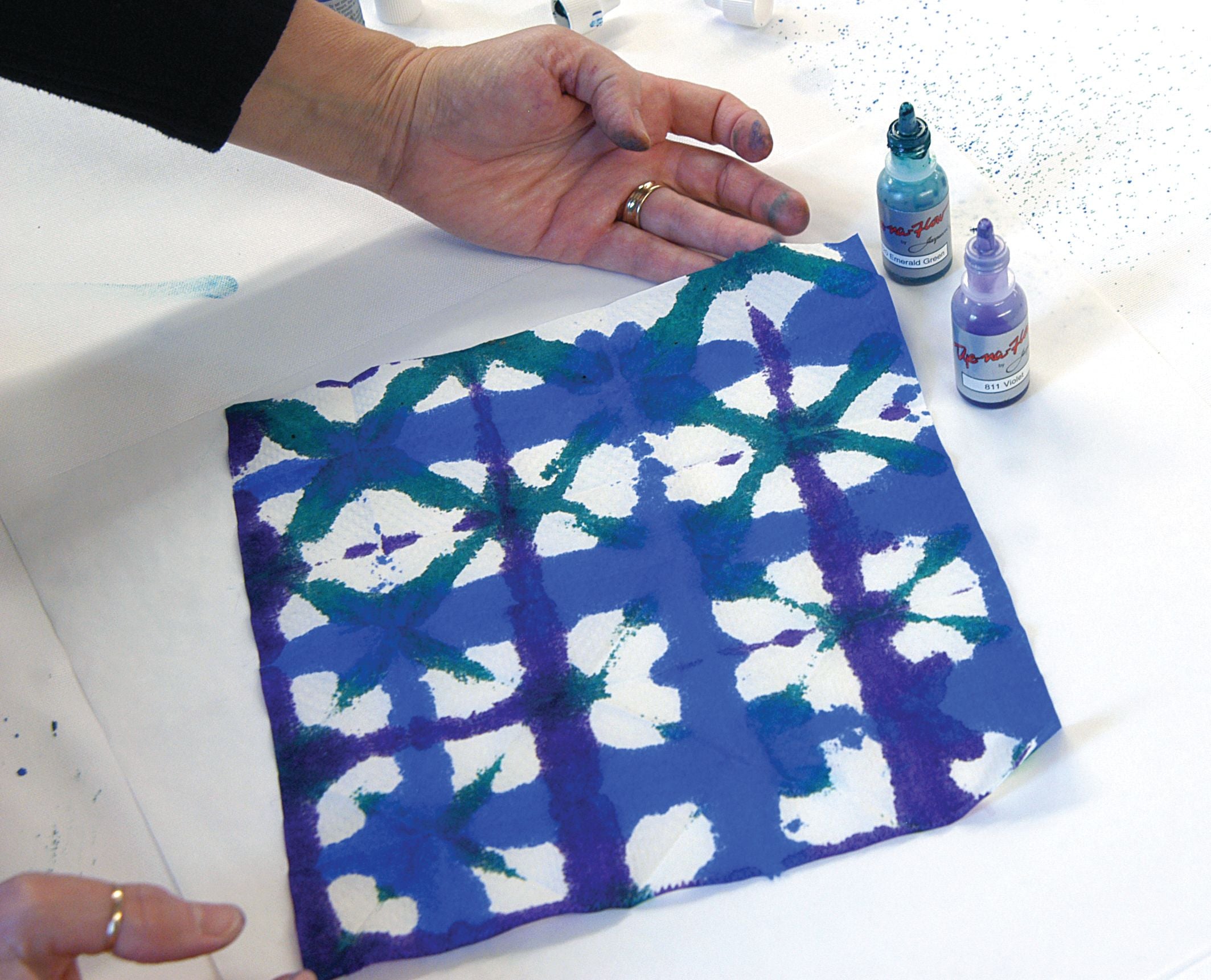 Jacquard Dye-Na-Flow 8-Color Set – Fluid Fabric Paint That Acts Like Dye (8×66.54 Ml) –