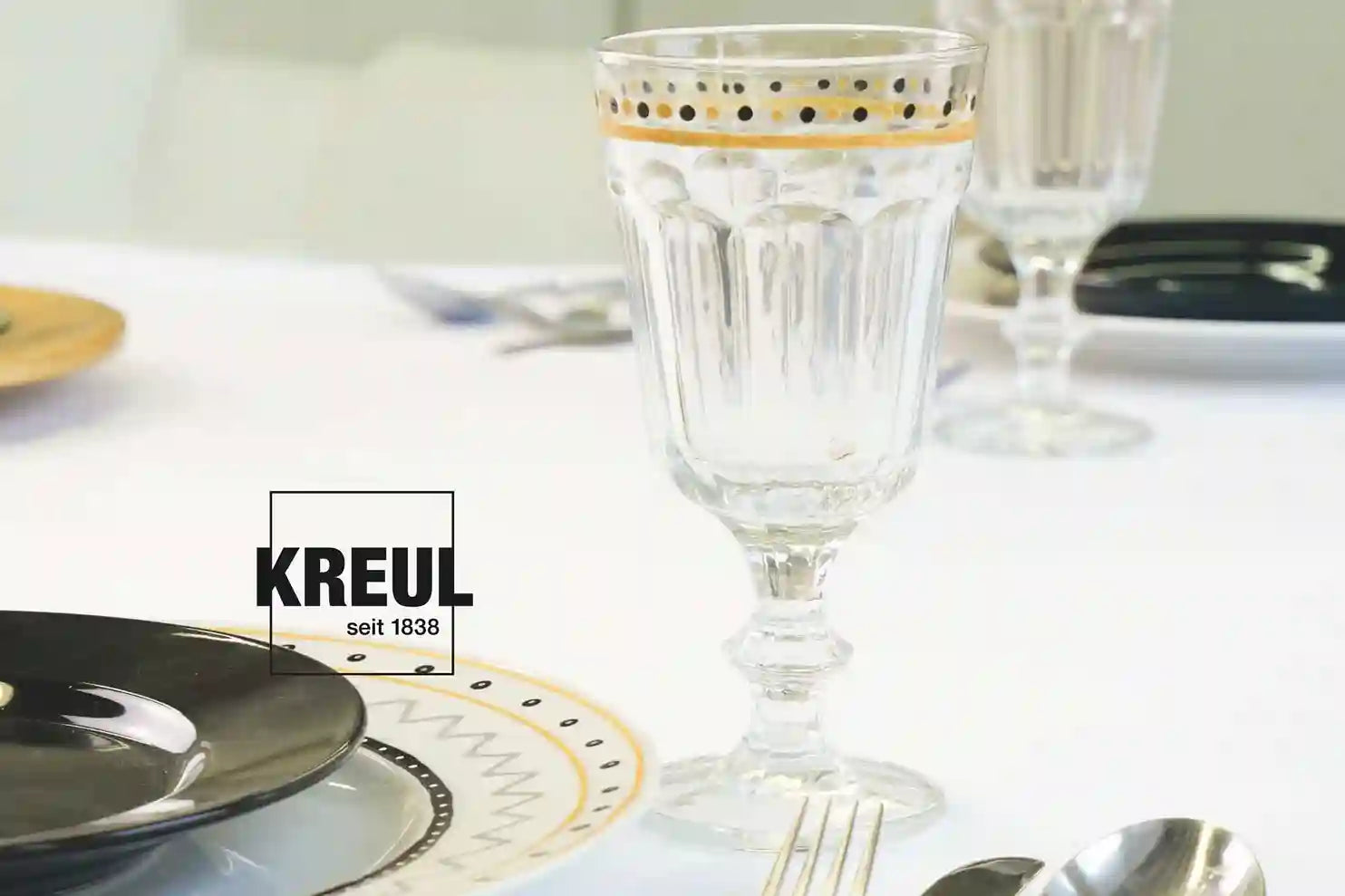 KREUL glass and porcelain pen in use on glassware and ceramic items with metallic finish