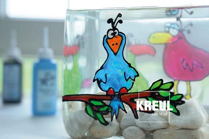 Bird window decoration created using KREUL Window Color promotion set