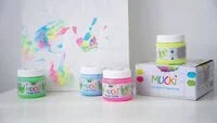 MUCKI squeaky finger paint set children painting with hands