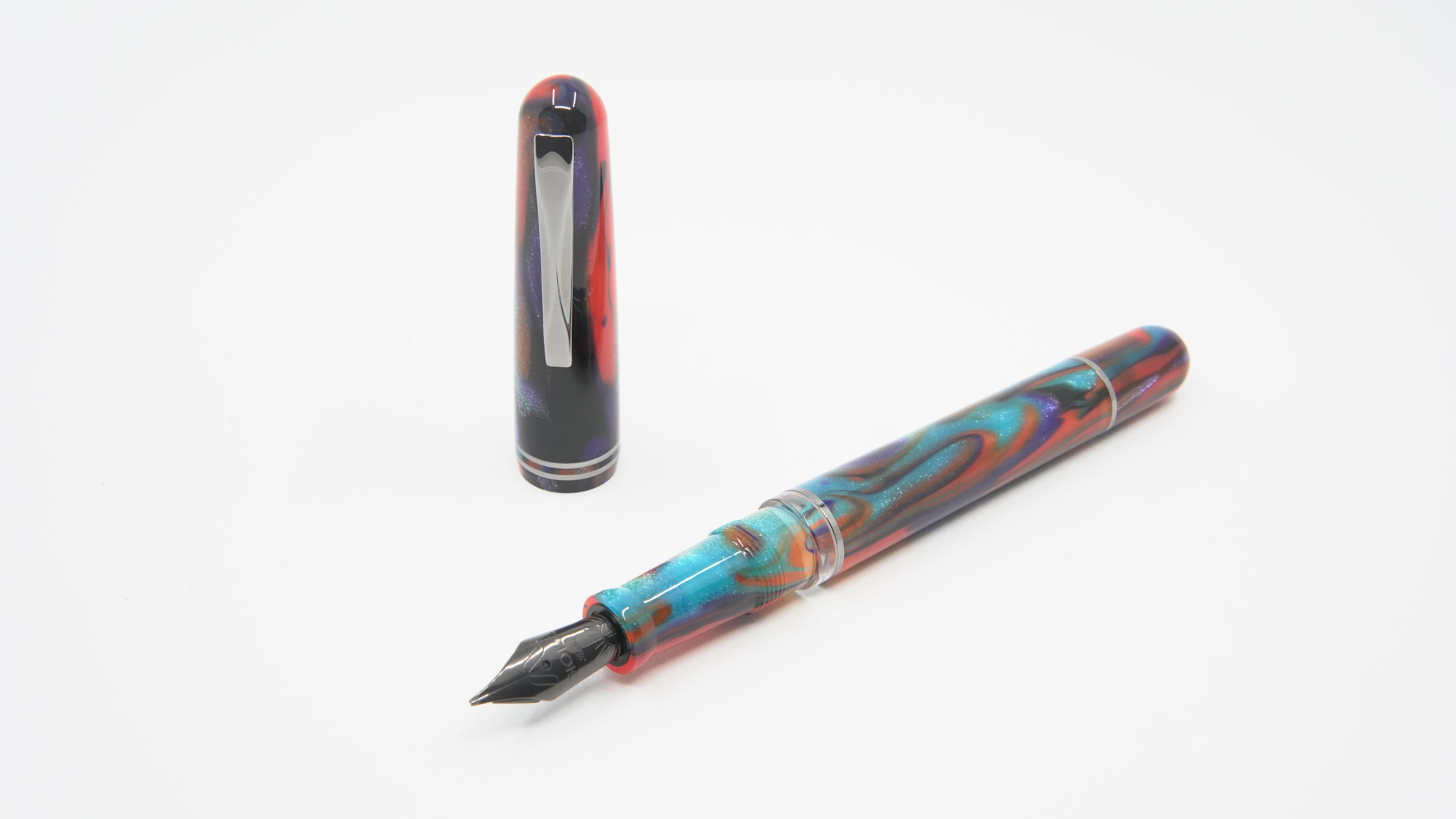 Gioia | Metis Fountain Pen | Iride Black | Medium Nib Gioia