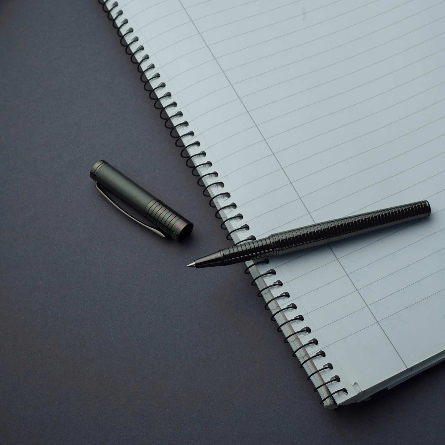 Horner | Fortress | Rollerball Pen | Gunmetal Horner