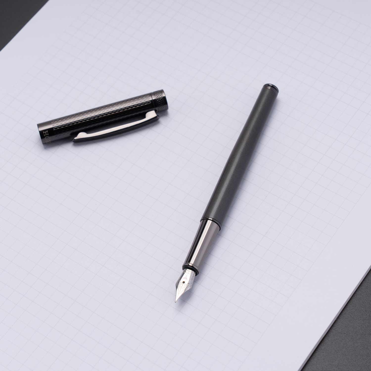 Horner | Levio | Fountain Pen | Gunmetal Grey Horner