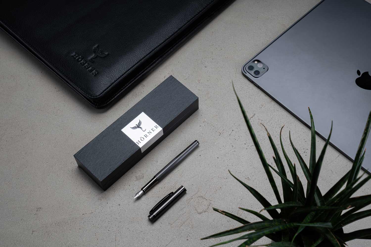 Horner | Levio | Fountain Pen | Gunmetal Grey Horner