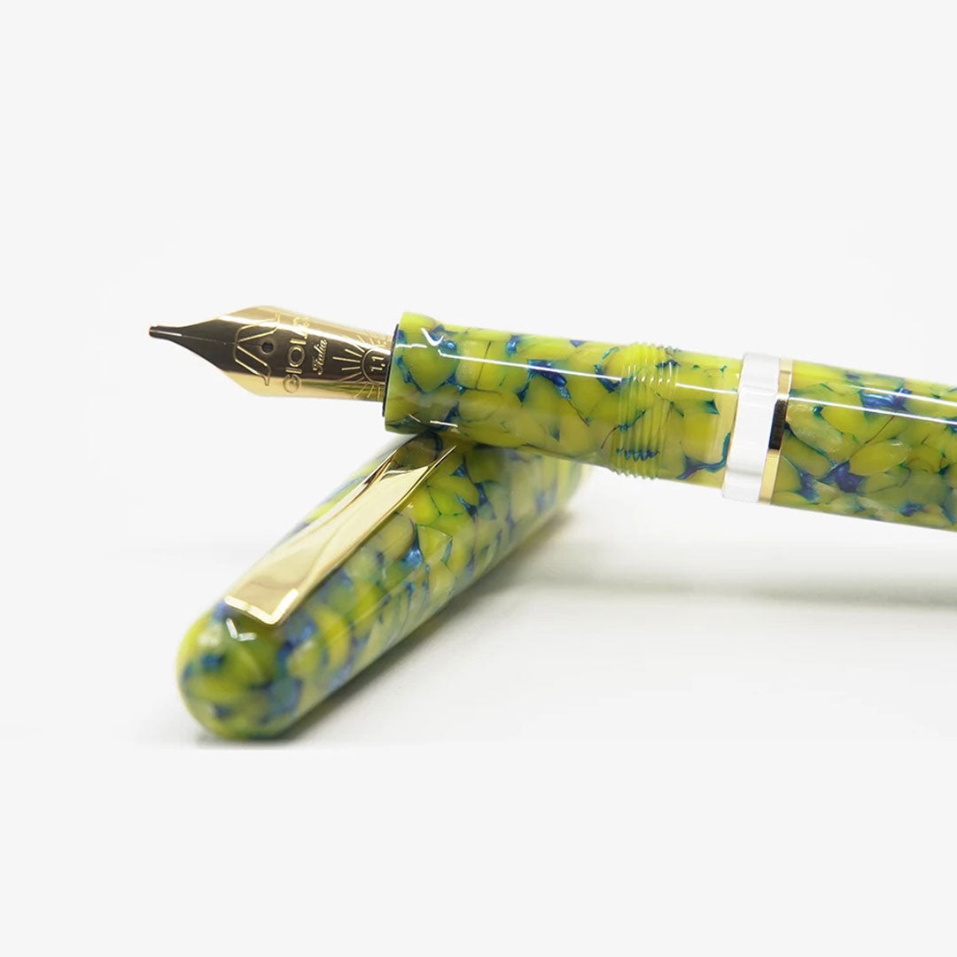 Gioia | Metis Fountain Pen | Colibri Gold | Broad Nib Gioia
