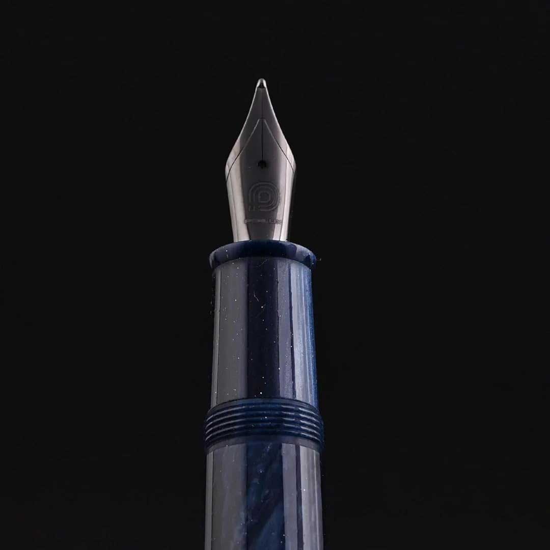 Penlux | Fountain Pen | Delgado Glad Us | Blue Grotto Penlux