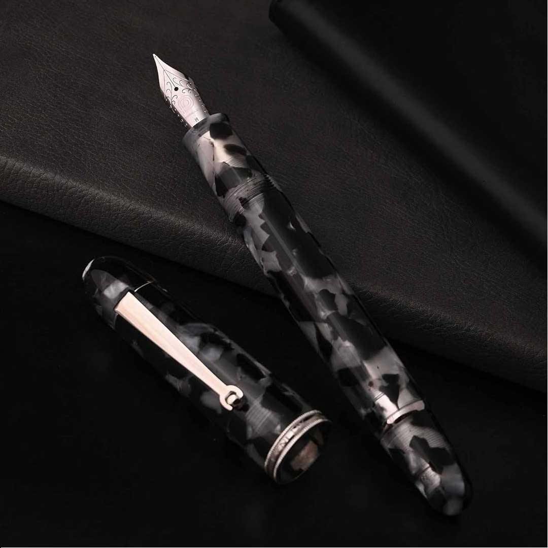 Penlux | Koi | Fountain Pen | King Body | Black & White | Piston Filling Penlux