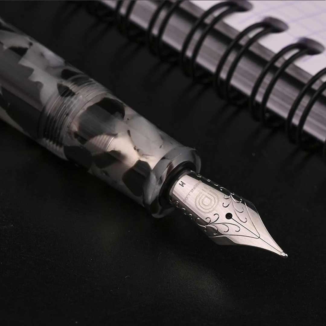Penlux | Koi | Fountain Pen | King Body | Black & White | Piston Filling Penlux