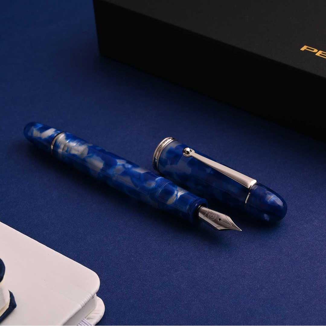 Penlux | Koi | Fountain Pen | King Body | Blue & White | Piston Filling Penlux