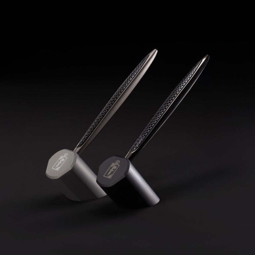 Pininfarina | Cambiano Transitions | Black | Ballpoint | Inclined Desk Stand Pininfarina